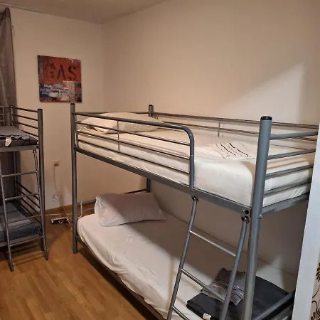 Alex Hostel *