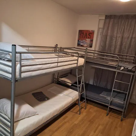 Alex Hostel *